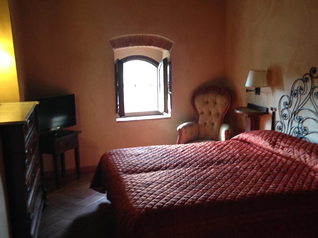 Camere Dentro Il Castello Monteriggioni Habitación foto